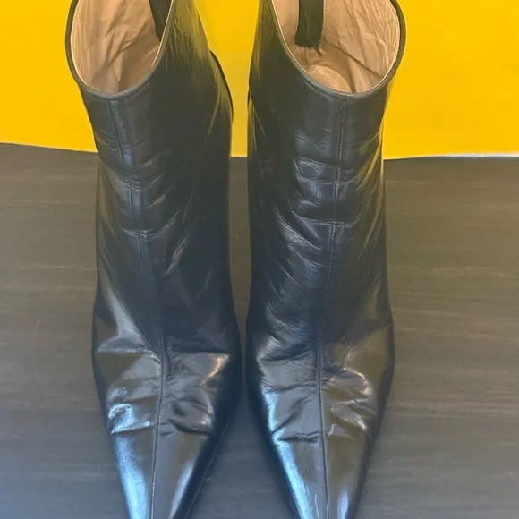 Manolo Blahnik Black Leather Ankle Boots 8/38 - Picture 6 of 6